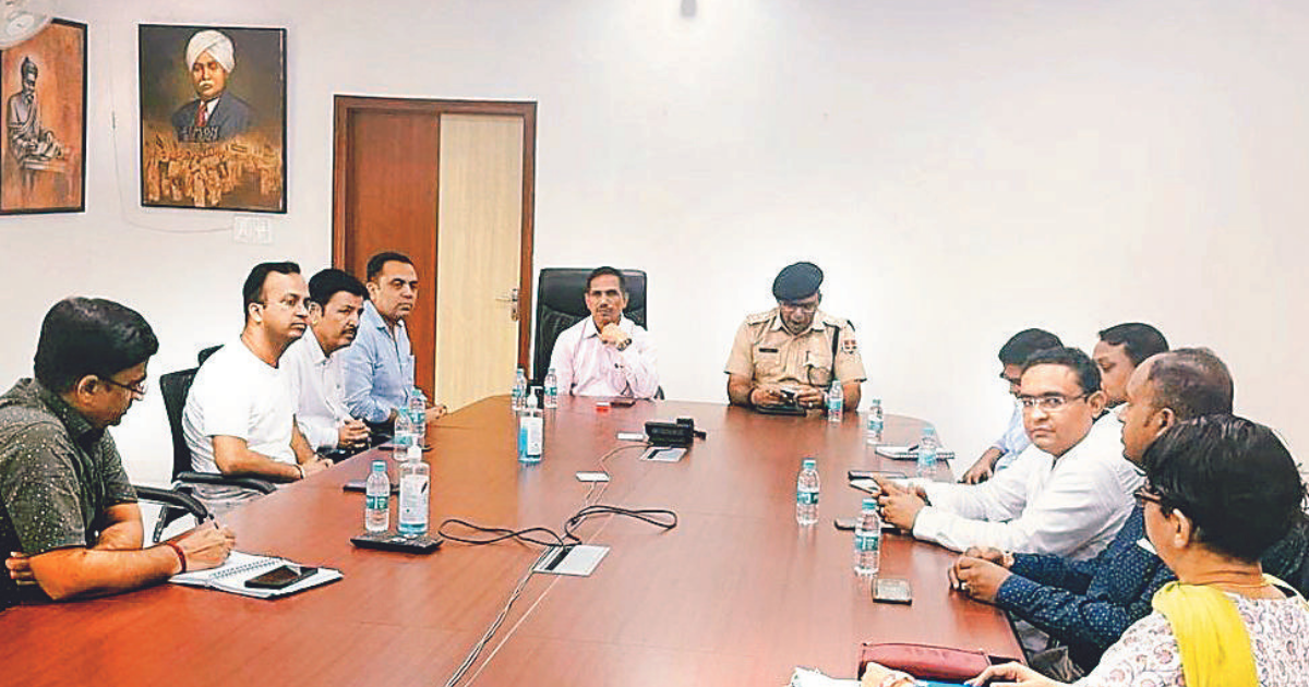 Udaipur DC and SP review tourism, curfew